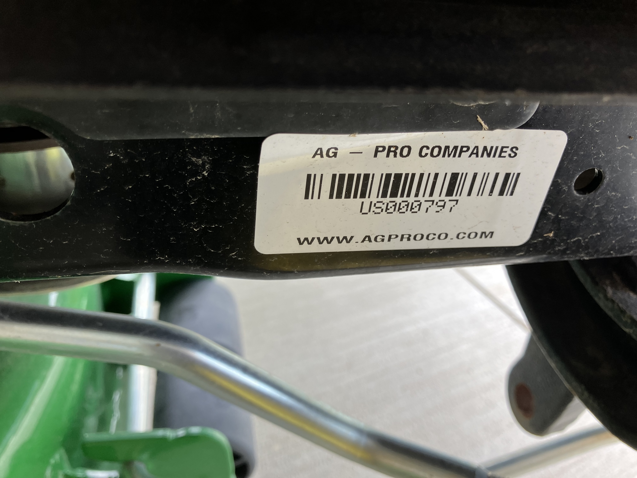 2024 John Deere X570 Image 7