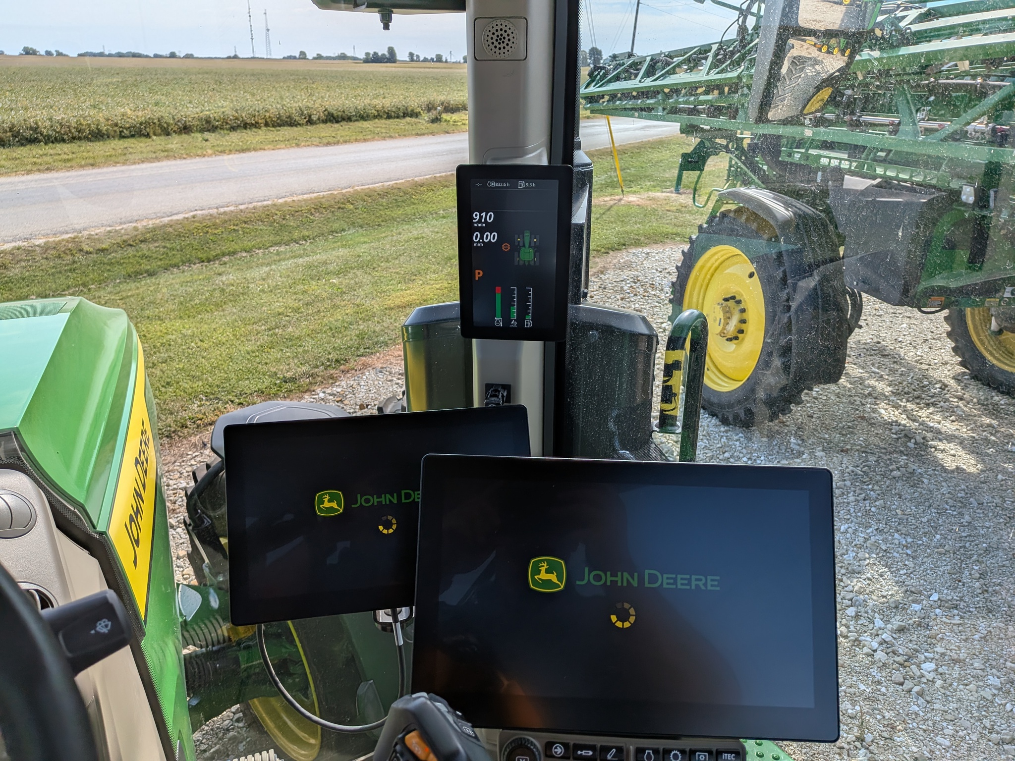  2024 John Deere 8R 370 at Heritage Tractor in Galesburg, IL
