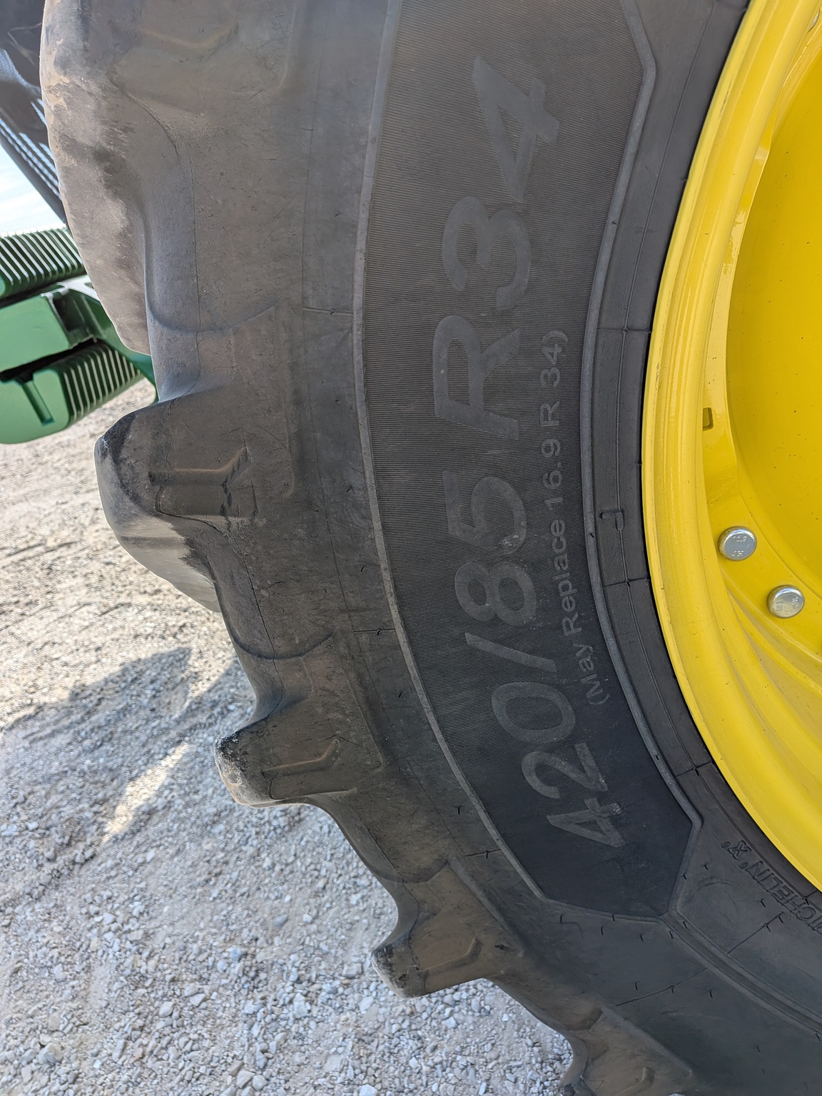  2024 John Deere 8R 370 at Heritage Tractor in Galesburg, IL