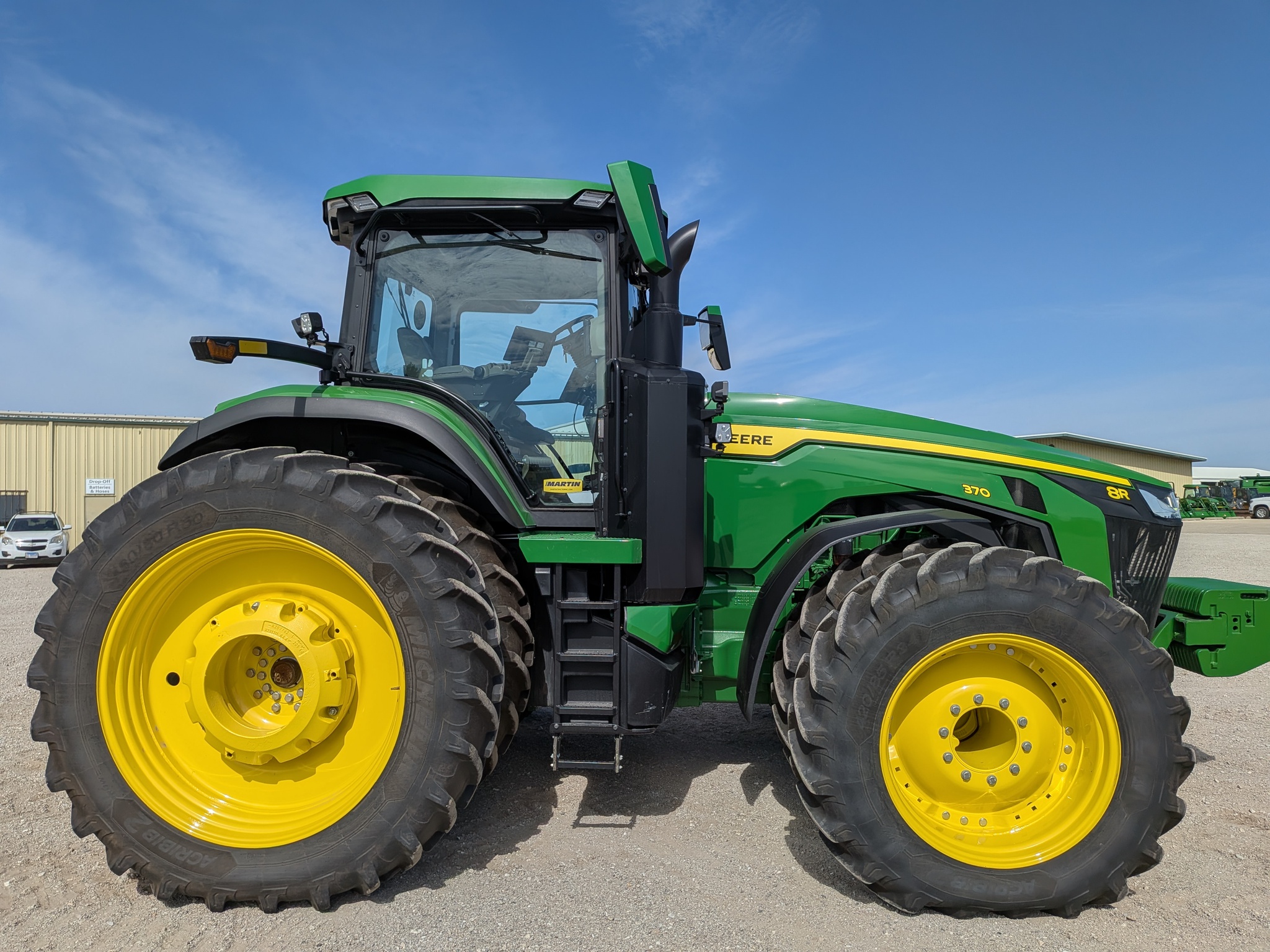  2024 John Deere 8R 370 at Heritage Tractor in Galesburg, IL