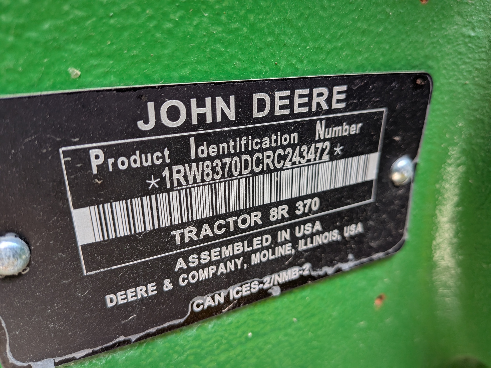  2024 John Deere 8R 370 at Heritage Tractor in Galesburg, IL
