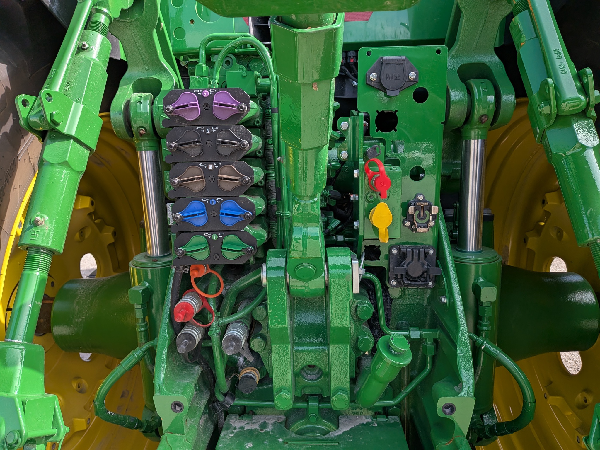  2024 John Deere 8R 370 at Heritage Tractor in Galesburg, IL