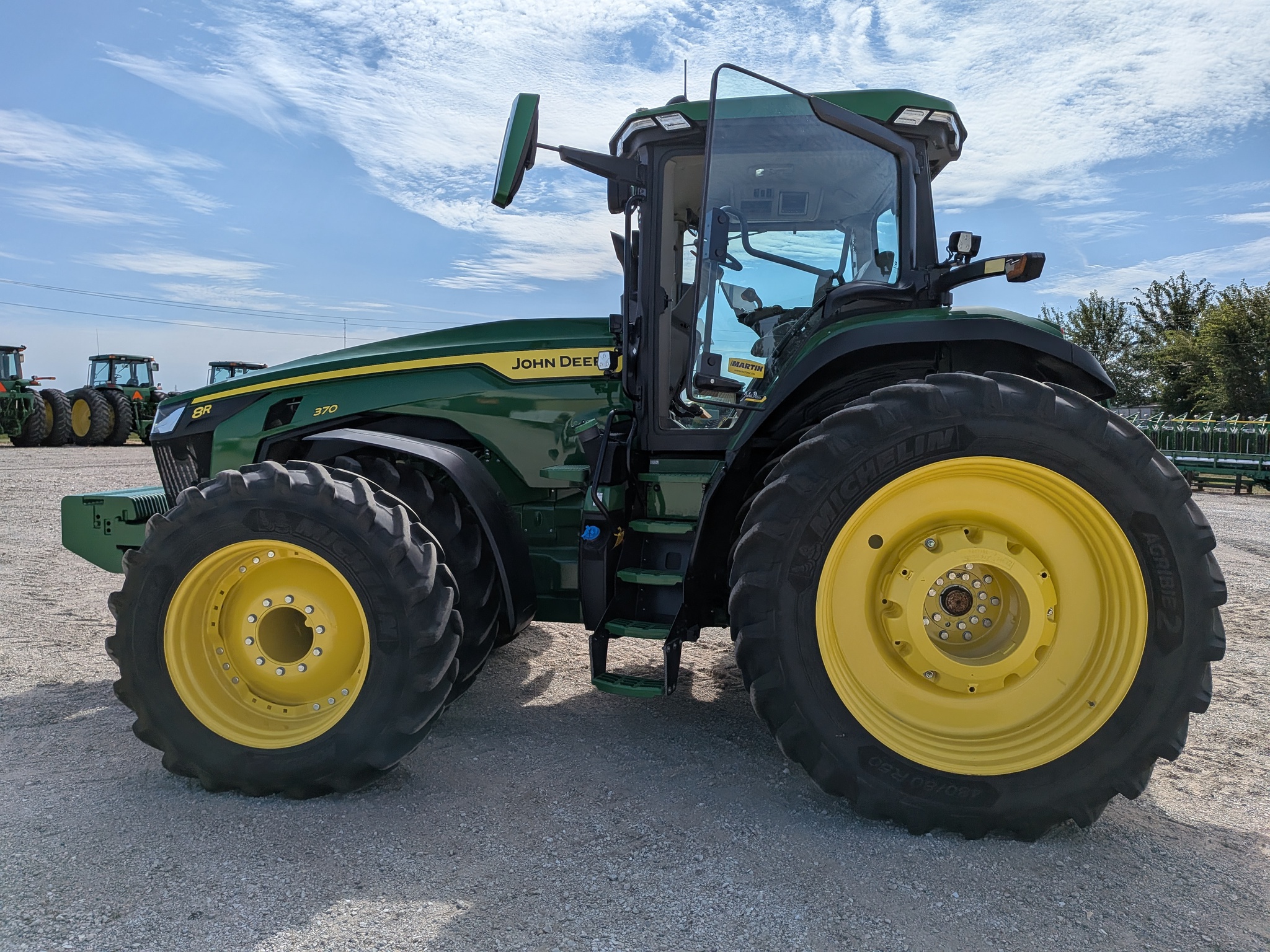  2024 John Deere 8R 370 at Heritage Tractor in Galesburg, IL