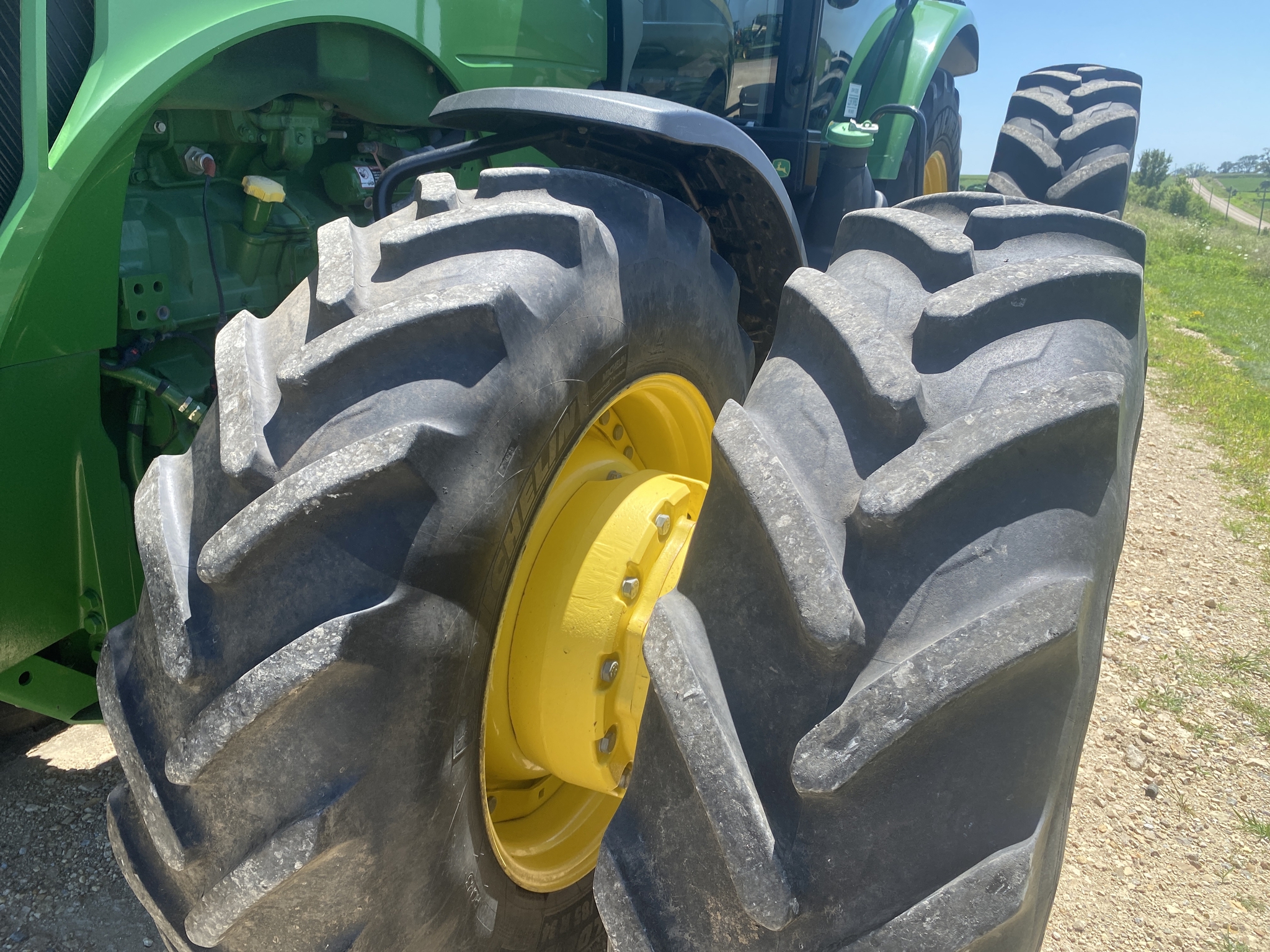 2015 John Deere 8370R Image 23