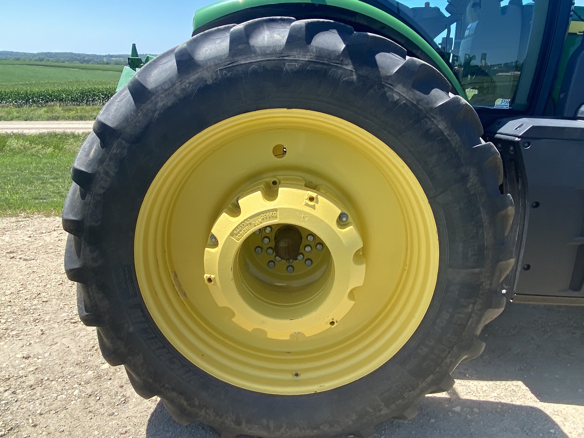 2015 John Deere 8370R Image 13