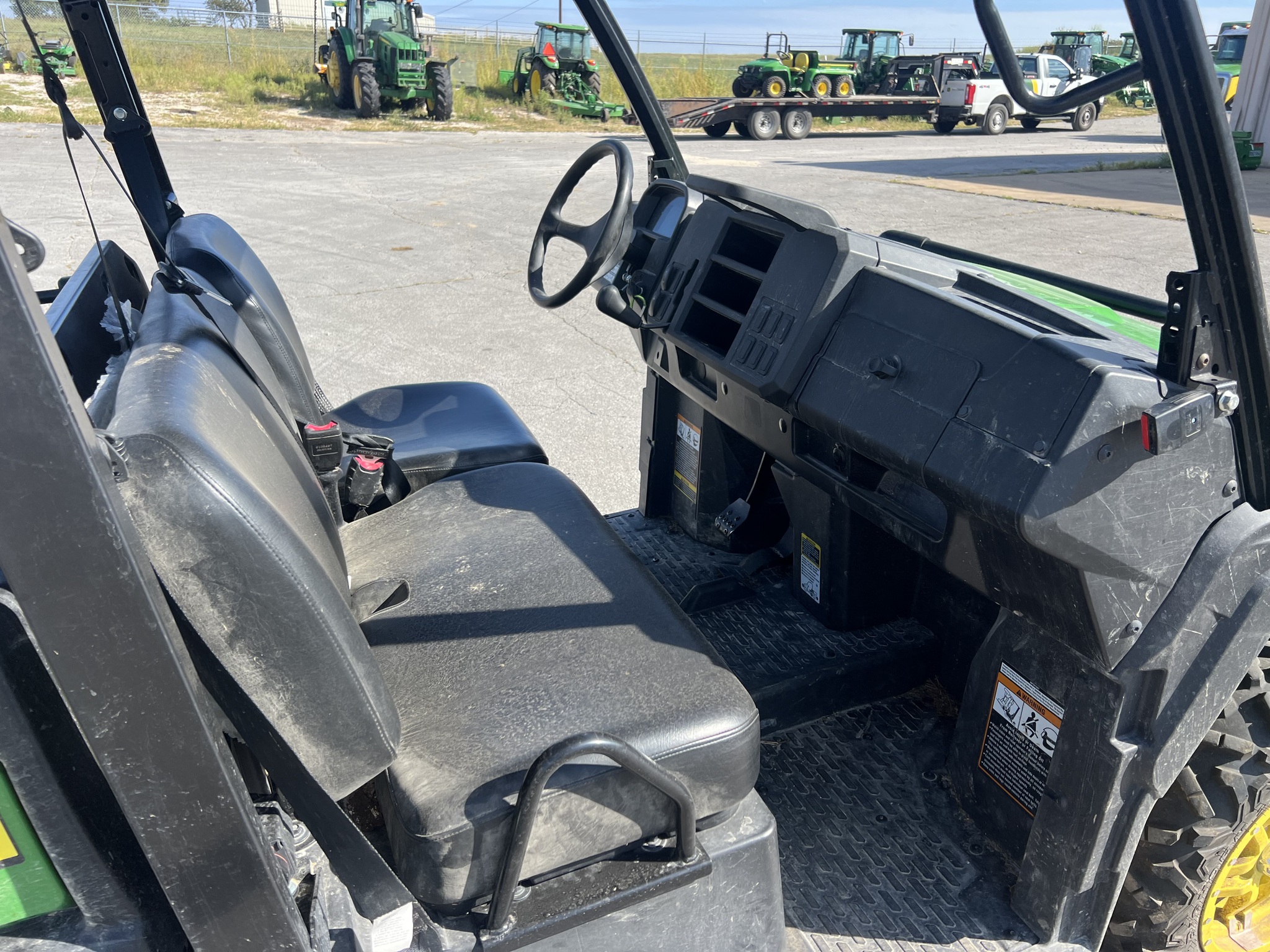  2023 John Deere XUV 835M at Heritage Tractor in Rogersville, MO