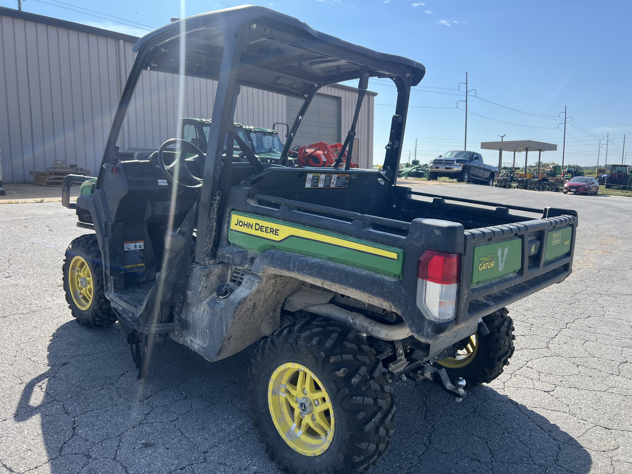  2023 John Deere XUV 835M at Heritage Tractor in Rogersville, MO