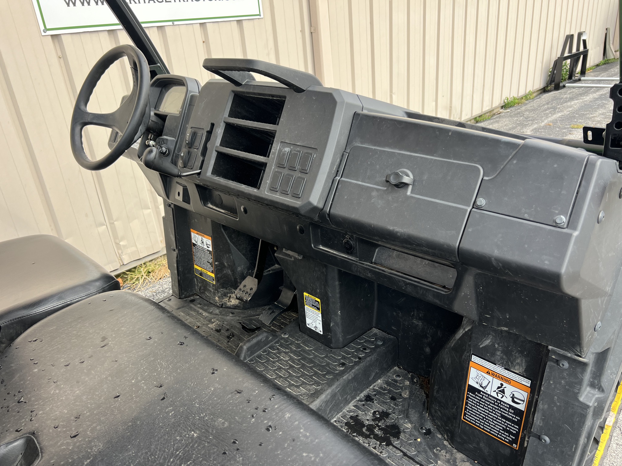  2023 John Deere XUV 835M at Heritage Tractor in Rogersville, MO