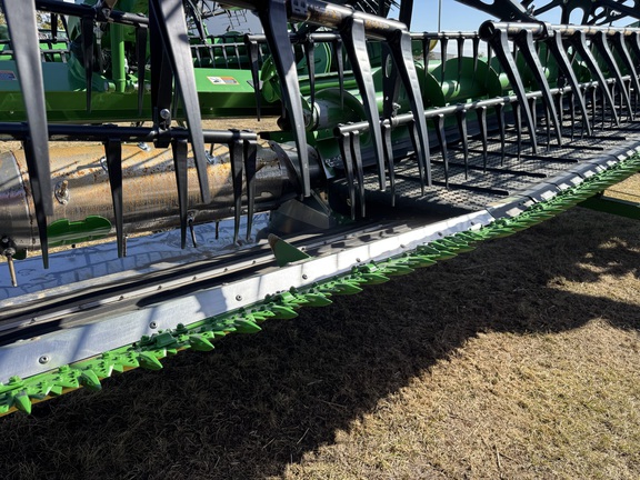 Used 2023 John Deere HD45R Combine Platforms at Horizon Ag & Turf in Warburg, AB - Photo7