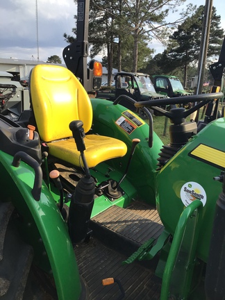 2022 John Deere 5075E Photo 3