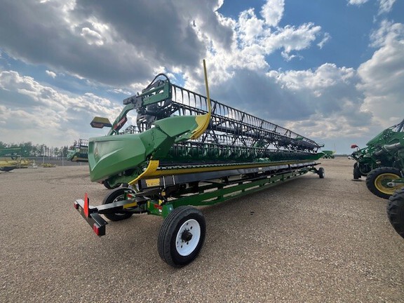 Used 2024 John Deere HD45R Combine Platforms at Horizon Ag & Turf in Lloydminster, AB - Photo7