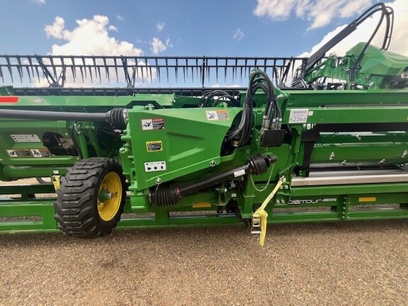Used 2024 John Deere HD45R Combine Platforms at Horizon Ag & Turf in Lloydminster, AB - Photo14