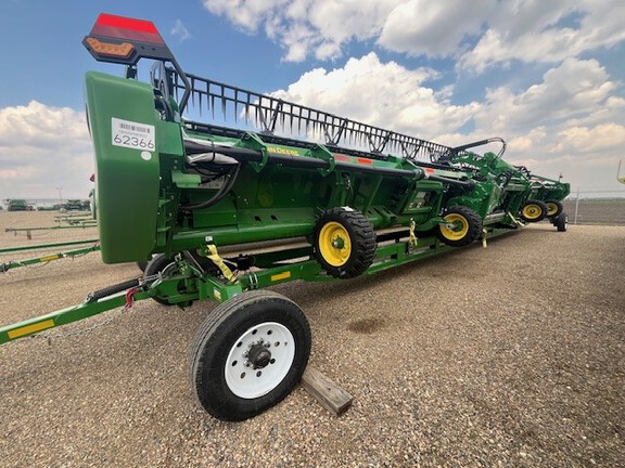 Used 2024 John Deere HD45R Combine Platforms at Horizon Ag & Turf in Lloydminster, AB - Photo15