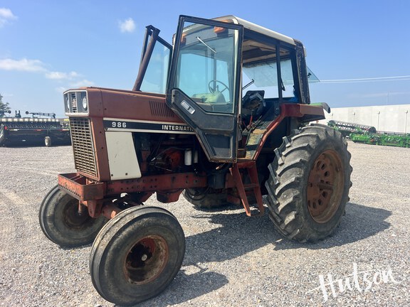 Photo of 1976 International Harvester 986