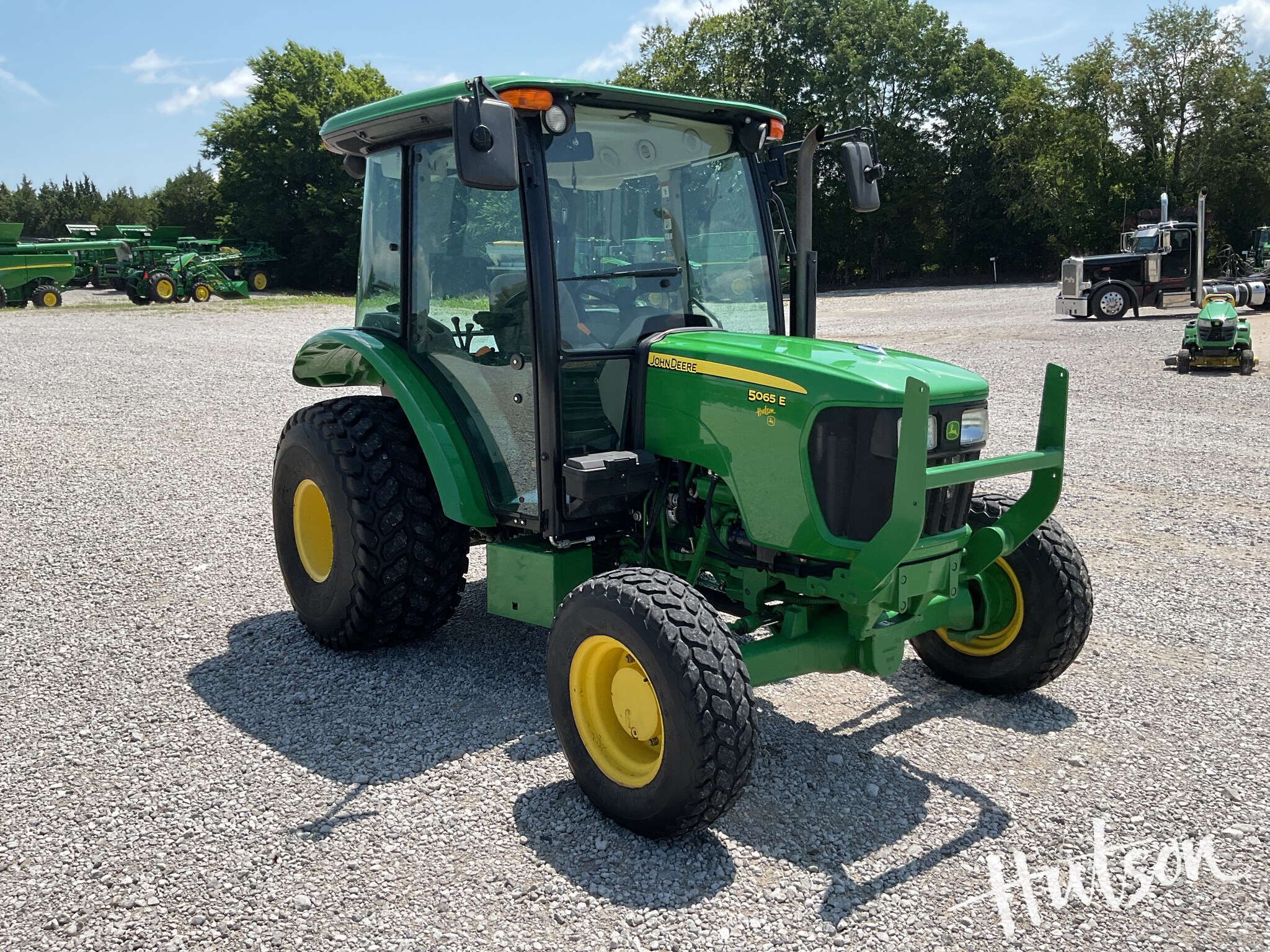 2014 John Deere 5065E