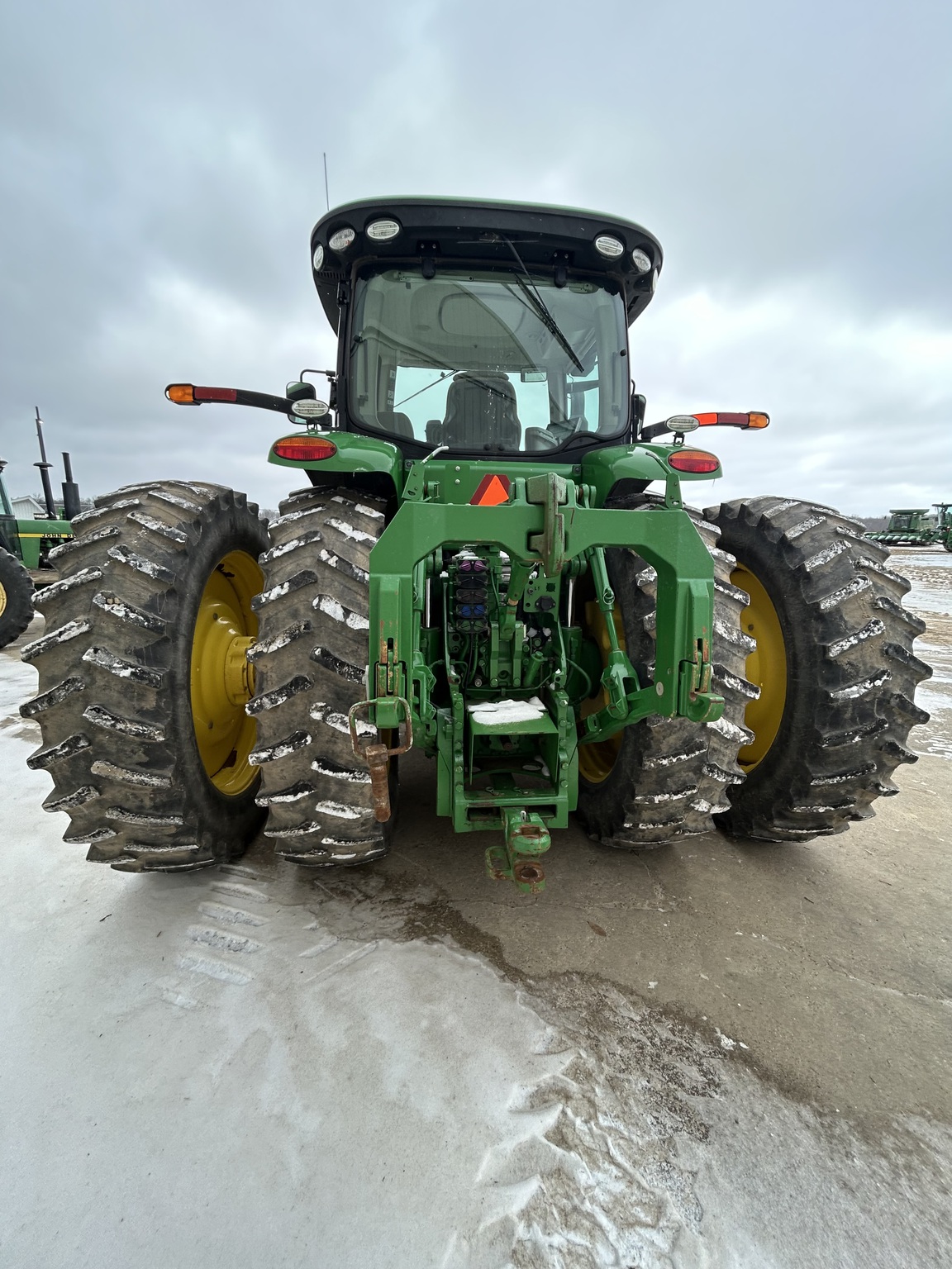 2015 John Deere 8345R Image 10