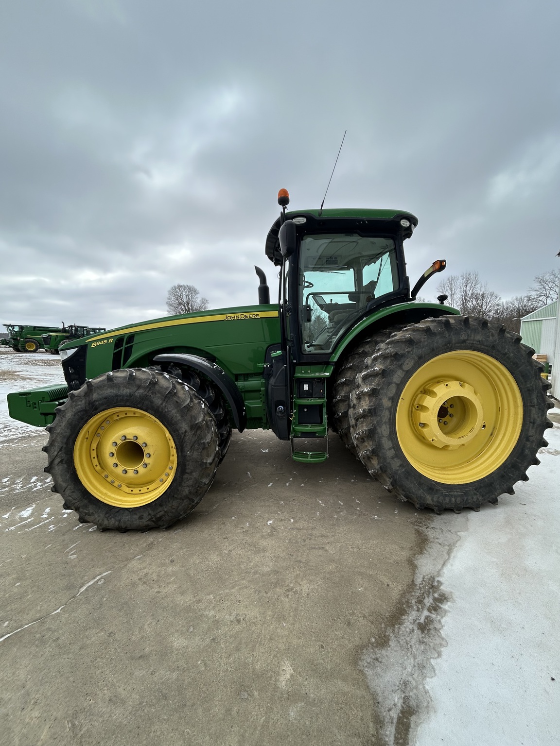 2015 John Deere 8345R Image 11