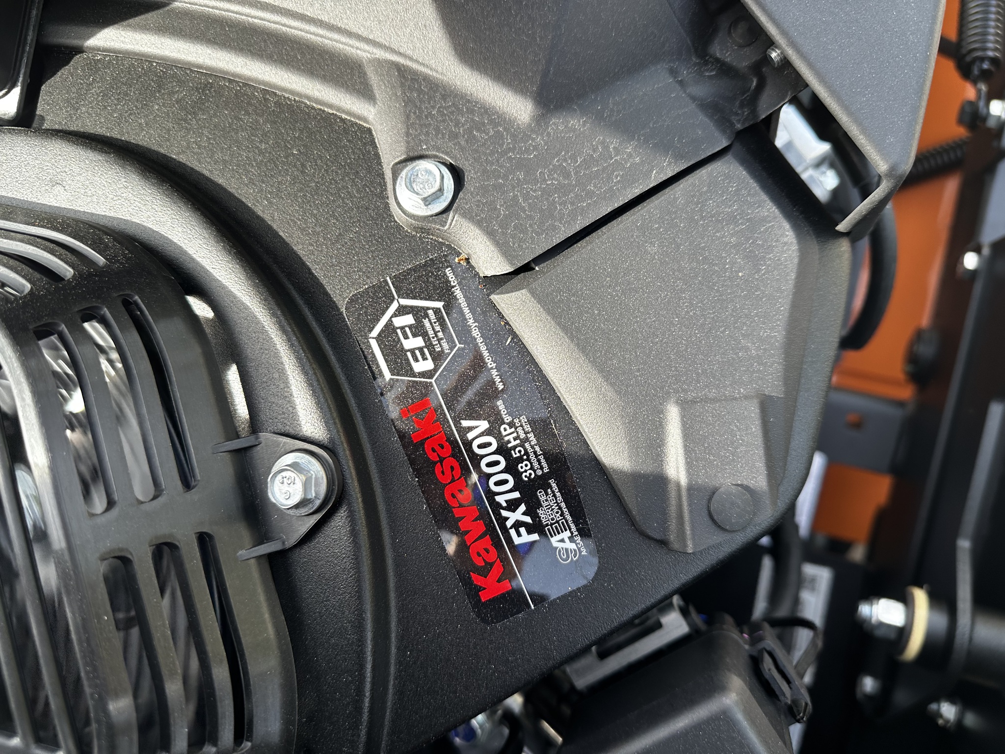 2025 Scag SVRXLII52V-38FXEFI Image 2