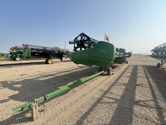 Used 2010 John Deere 640D Combine Platforms at Horizon Ag & Turf in Lloydminster, AB - Photo10