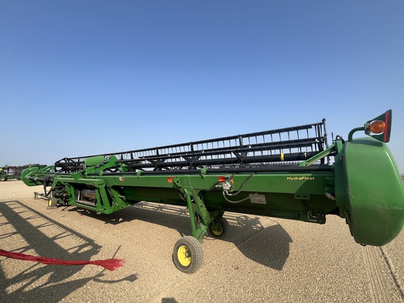 Used 2010 John Deere 640D Combine Platforms at Horizon Ag & Turf in Lloydminster, AB - Photo12