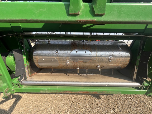 Used 2010 John Deere 640D Combine Platforms at Horizon Ag & Turf in Lloydminster, AB - Photo13