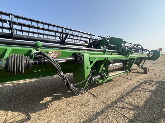 Used 2010 John Deere 640D Combine Platforms at Horizon Ag & Turf in Lloydminster, AB - Photo15