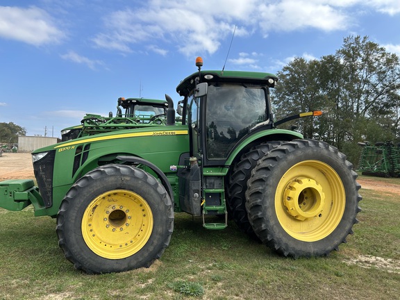 2017 John Deere 8370R Photo 3