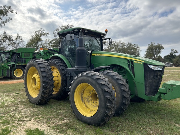 2017 John Deere 8370R Photo 6