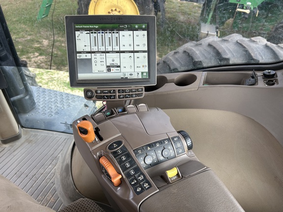 2017 John Deere 8370R Photo 7