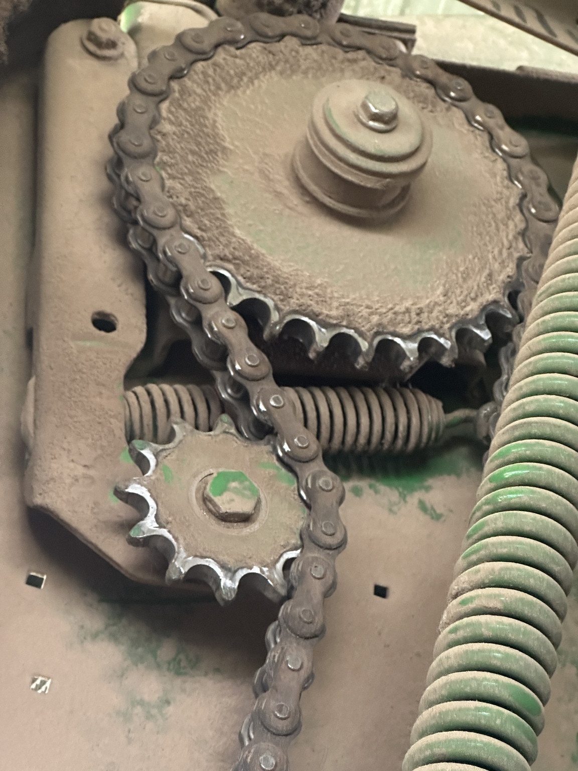 2019 John Deere 560M Image 9
