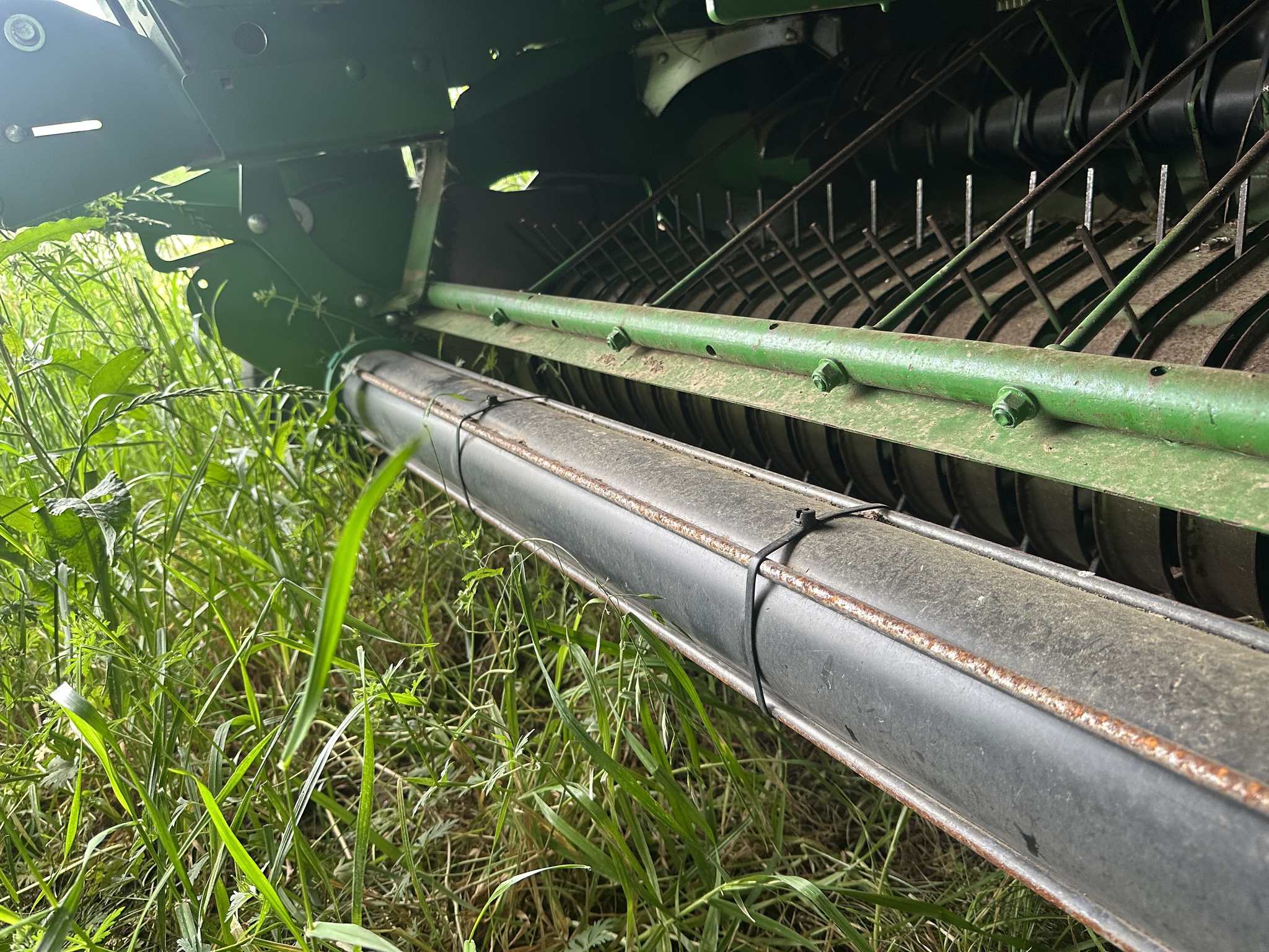 2019 John Deere 560M Image 6