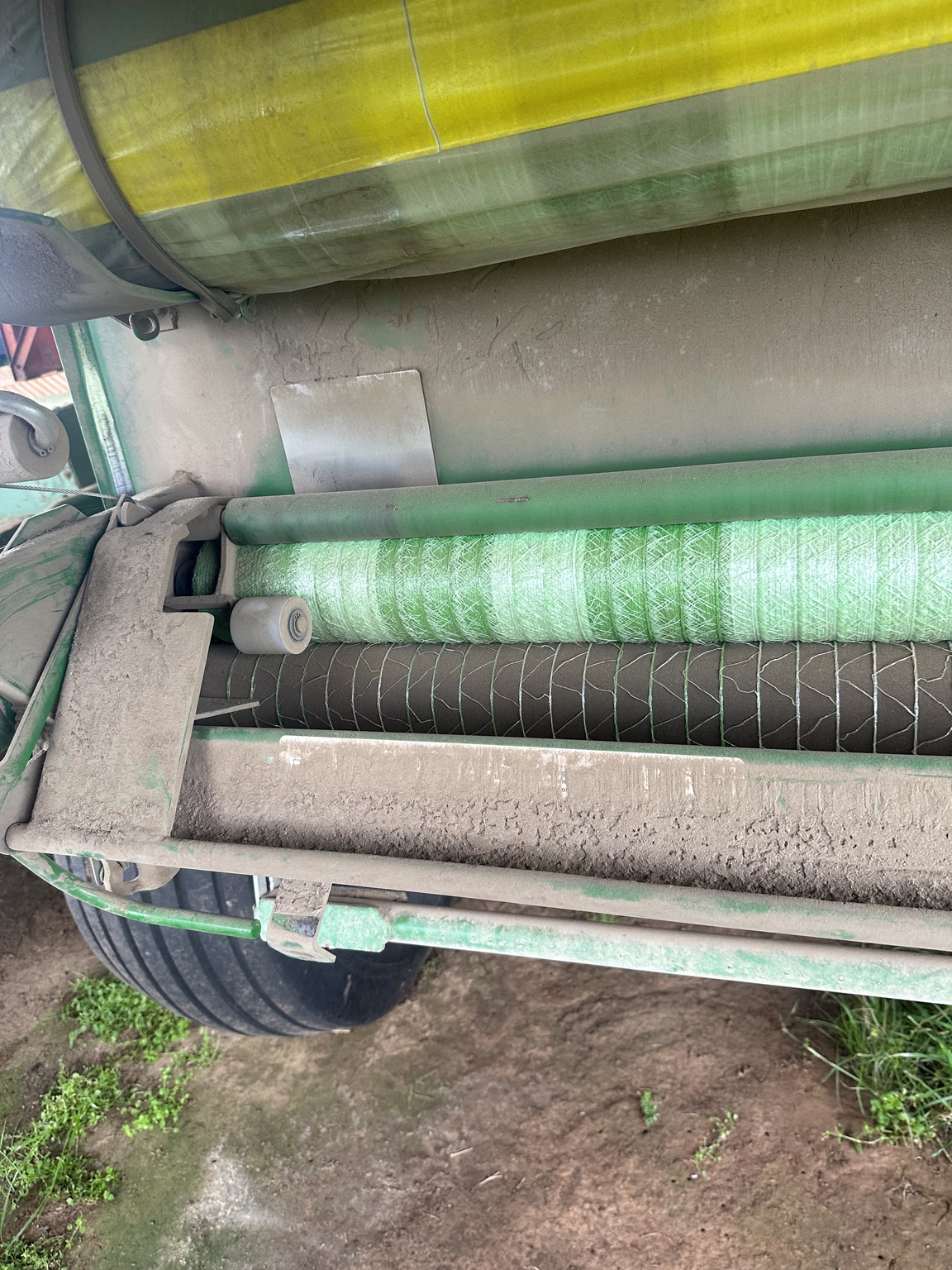 2019 John Deere 560M Image 17