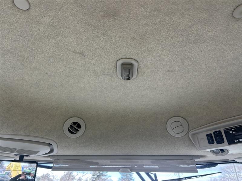 2021 John Deere 9900 Image 30