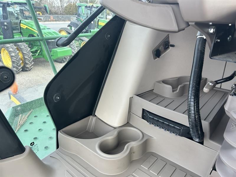 2021 John Deere 9900 Image 33