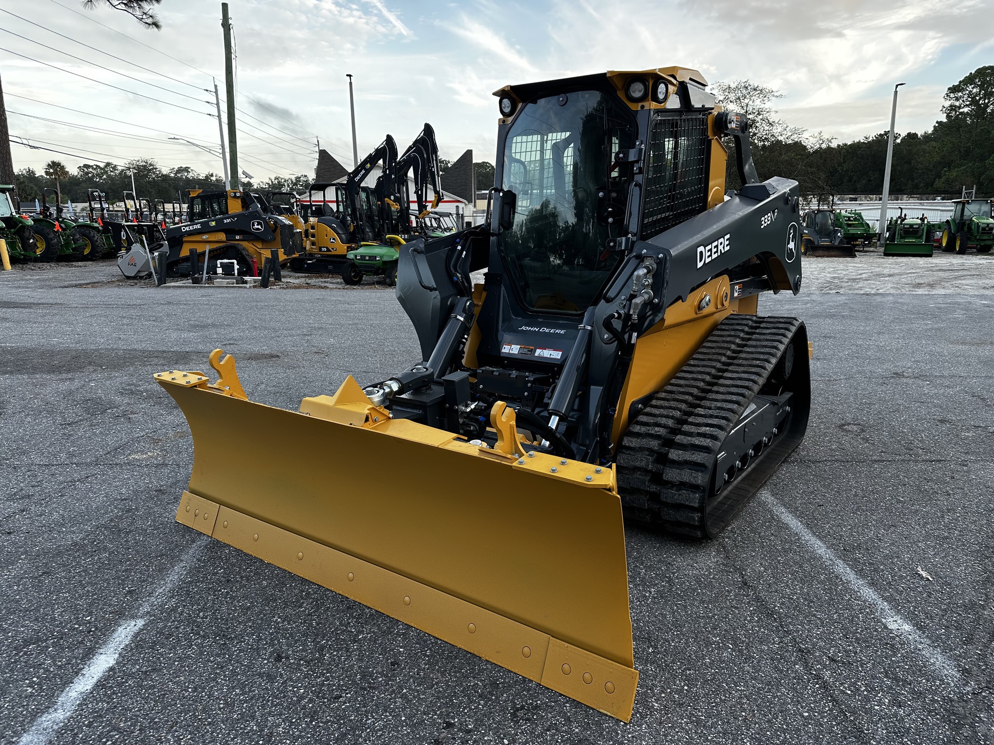 2025 John Deere 333 P Image 5
