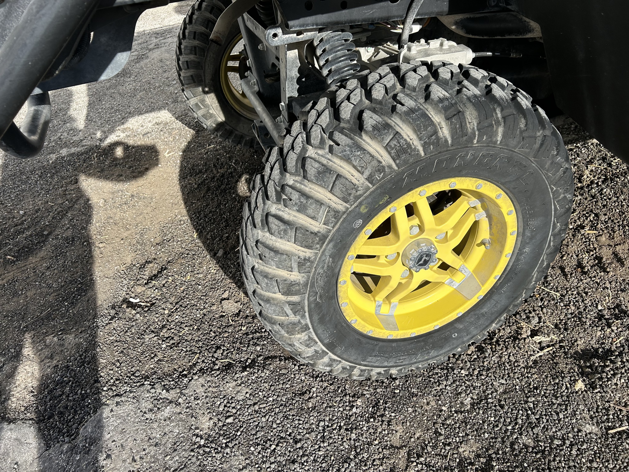  2019 John Deere XUV 865M at Heritage Tractor in Roanoke, IL