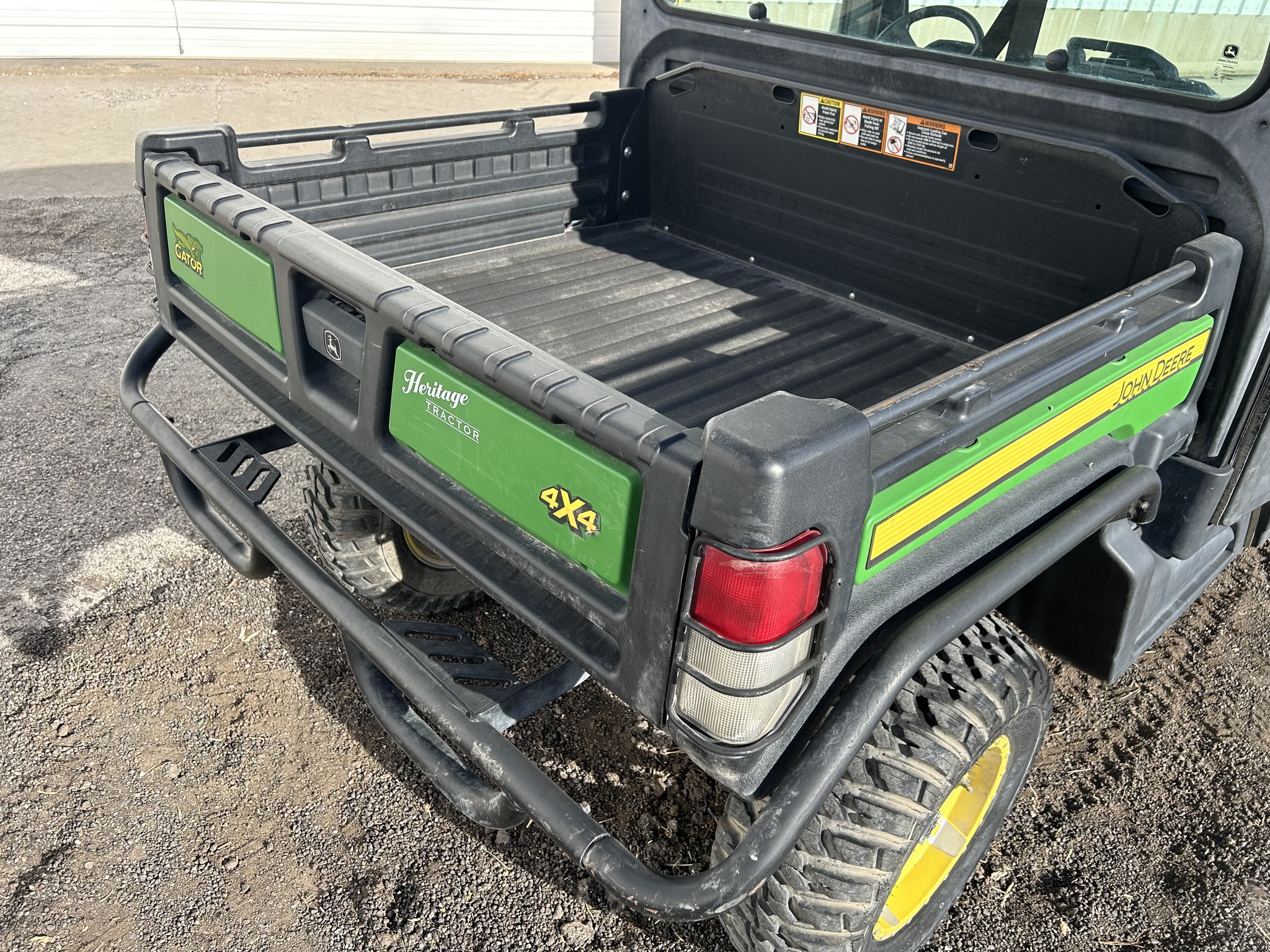  2019 John Deere XUV 865M at Heritage Tractor in Roanoke, IL