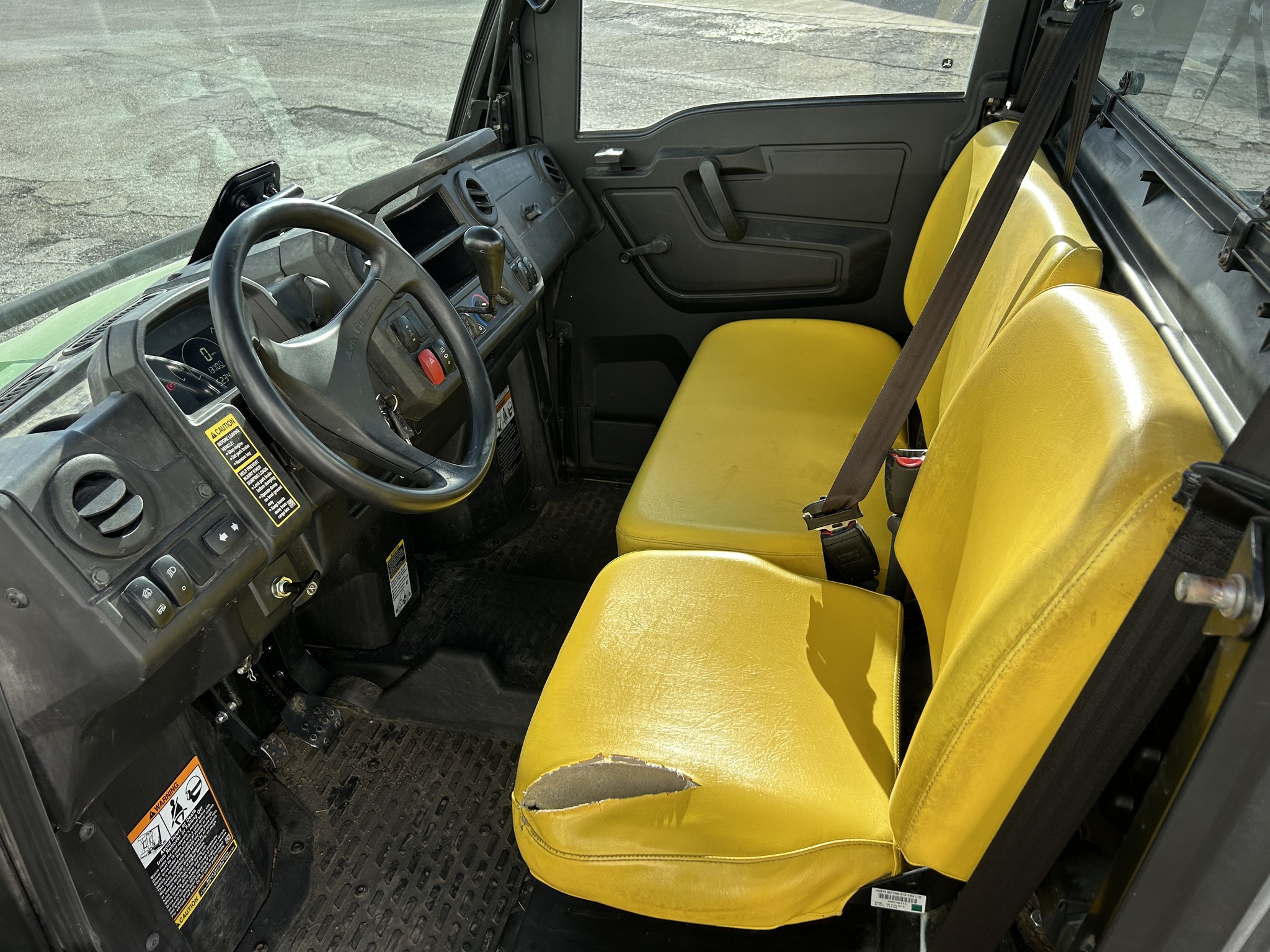  2019 John Deere XUV 865M at Heritage Tractor in Roanoke, IL