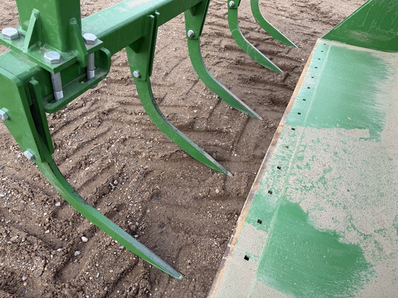 2025 John Deere 6R 175 - Photo23