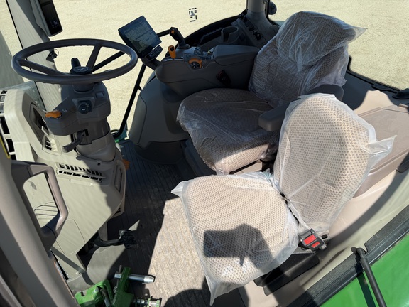 2025 John Deere 6R 175 - Photo31