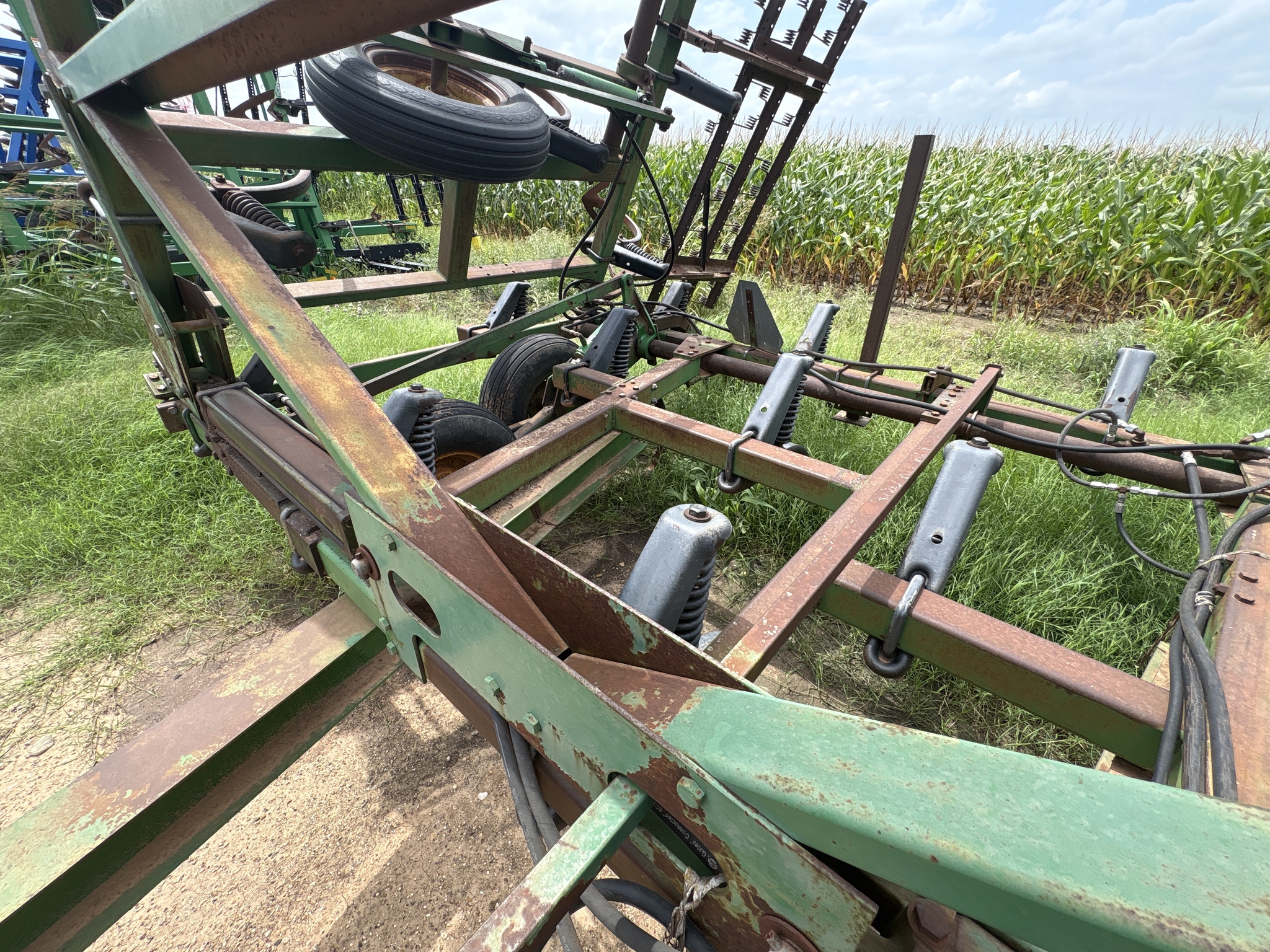 1996 John Deere 610 Image 11