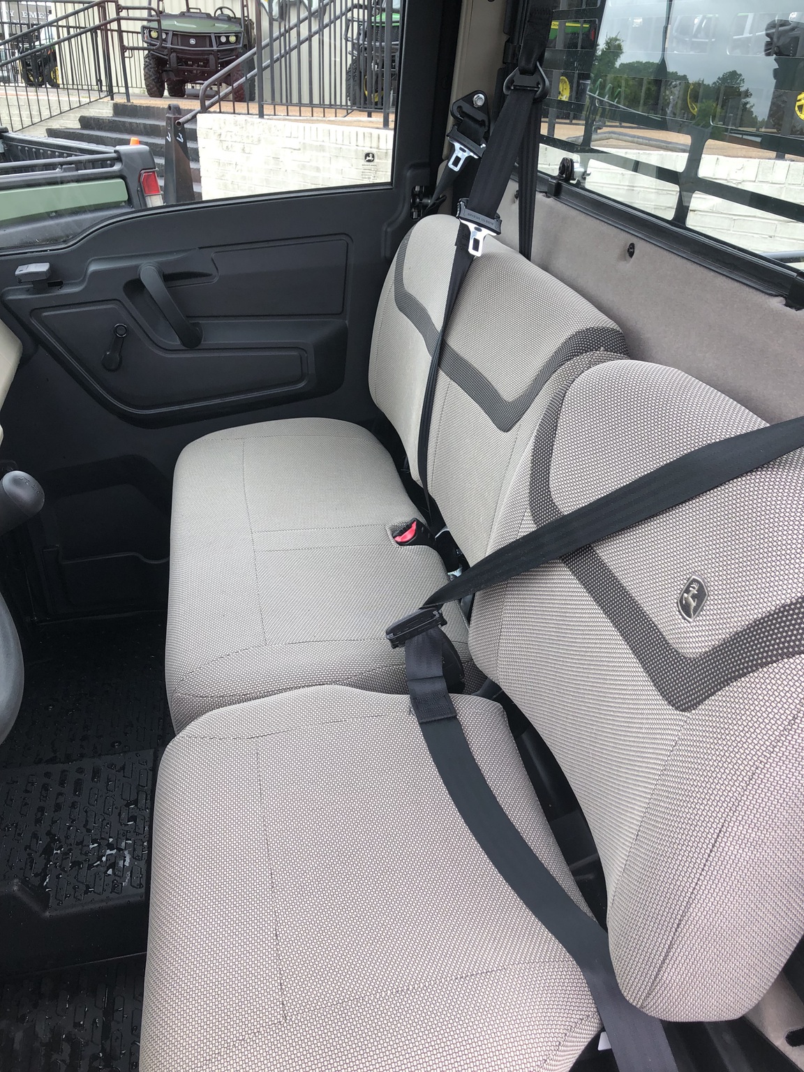 2024 John Deere XUV 835R Image 9