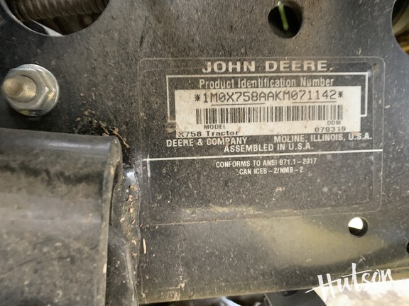 Photo of 2019 John Deere X758