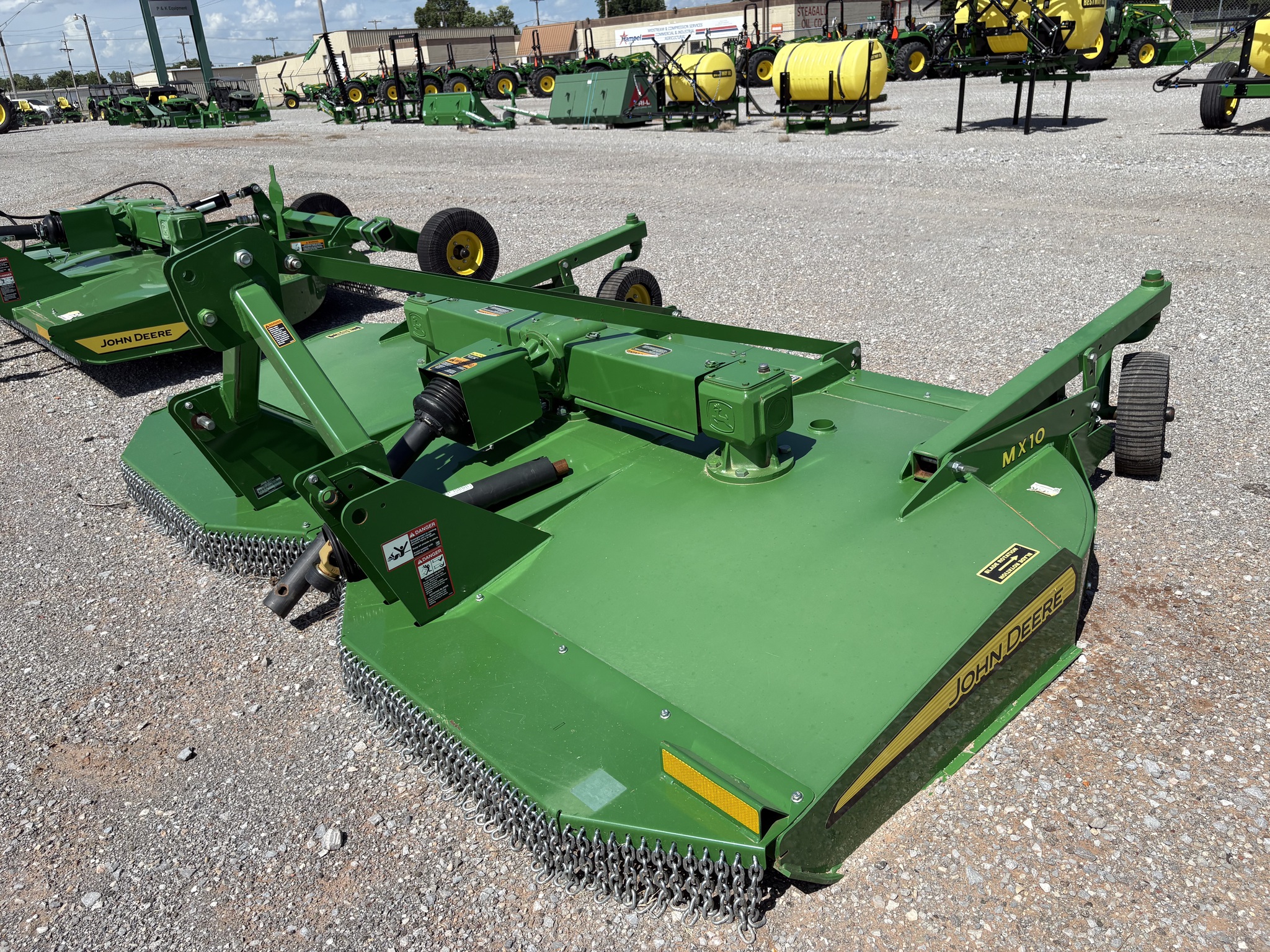 2022 John Deere MX10 Image 2