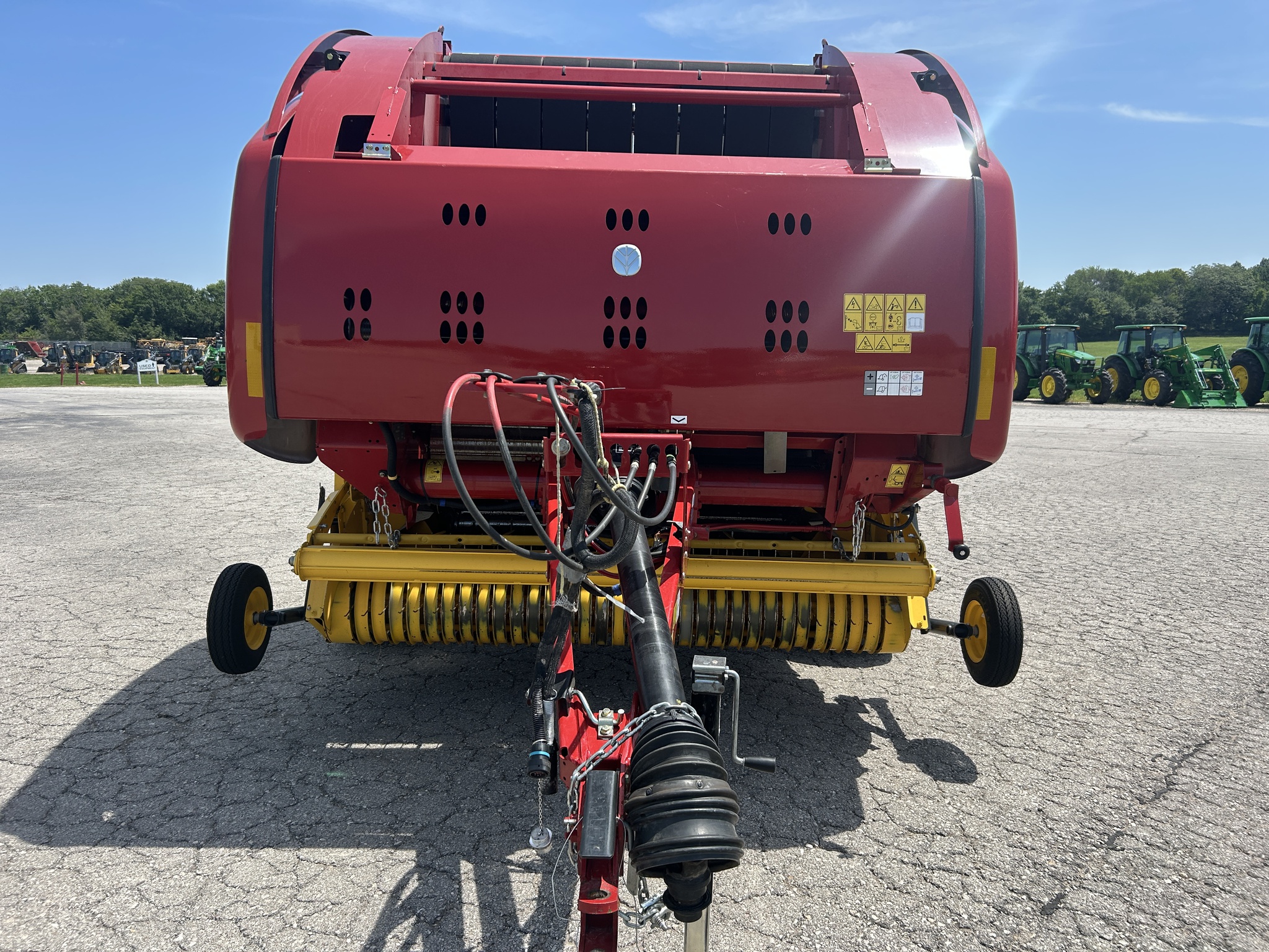  2019 New Holland Rollbelt 560 at Heritage Tractor in Baldwin City, KS