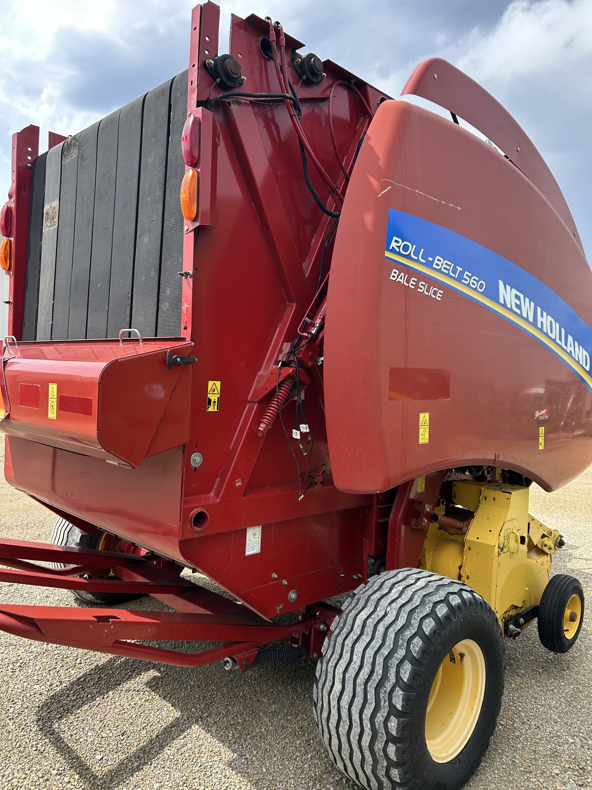  2016 New Holland Rollbelt 560 at Heritage Tractor in Dixon, IL
