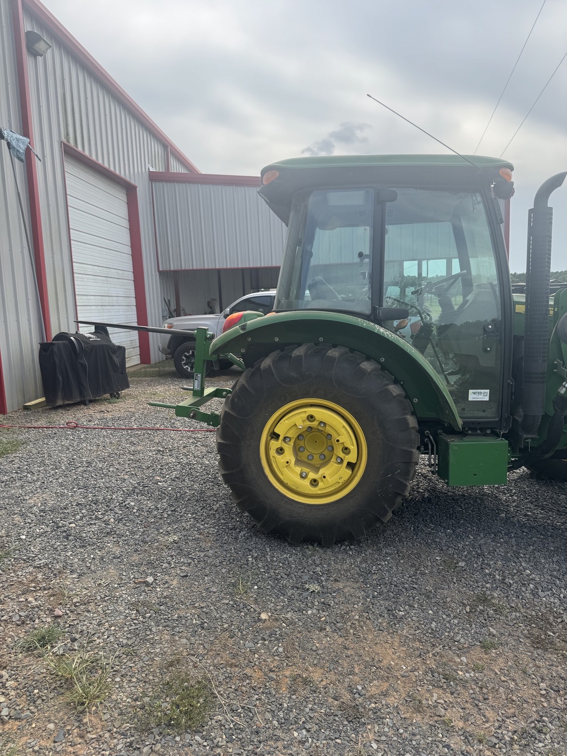 2021 John Deere 5075E Image 3