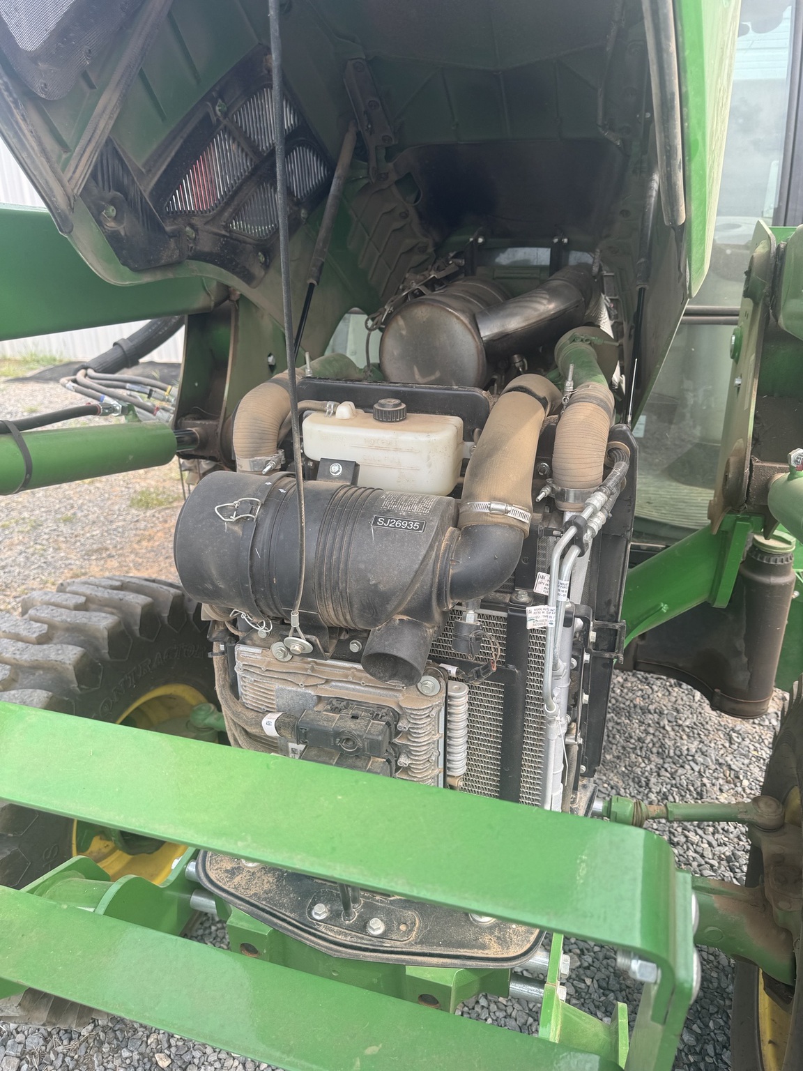 2021 John Deere 5075E Image 12
