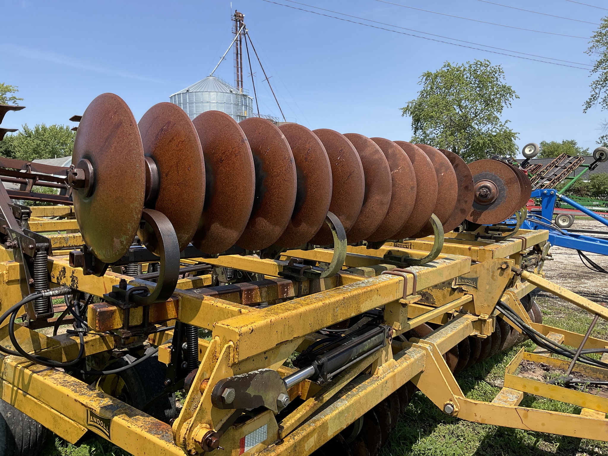 Landoll 875 Image 2