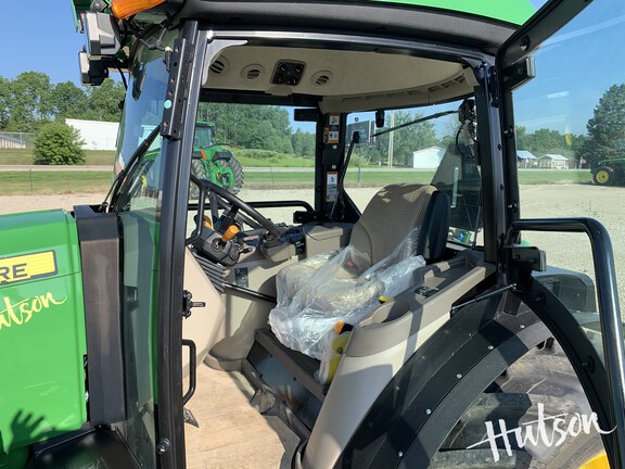 Photo of 2024 John Deere 5130ML